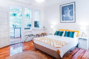 Large Studio Near Train & Sydney Tower, Sydney